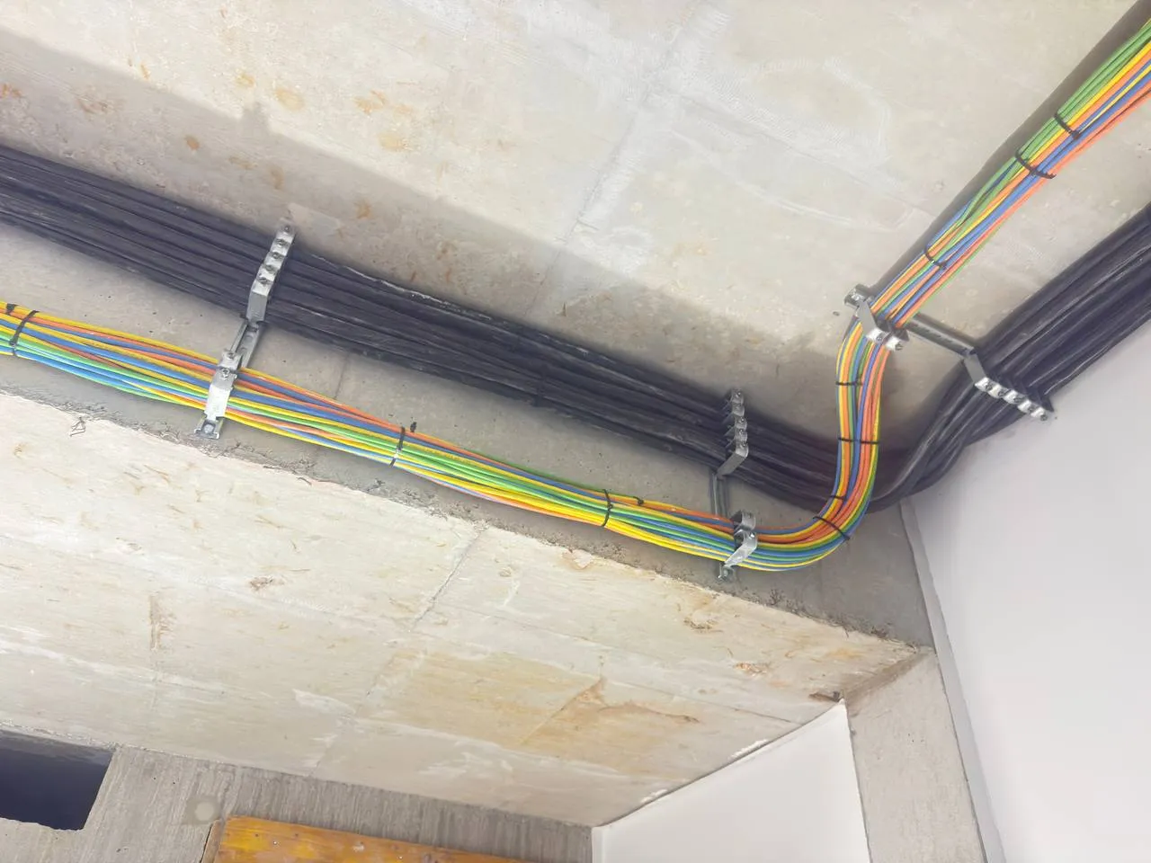 Elektroleitungen im Neubau