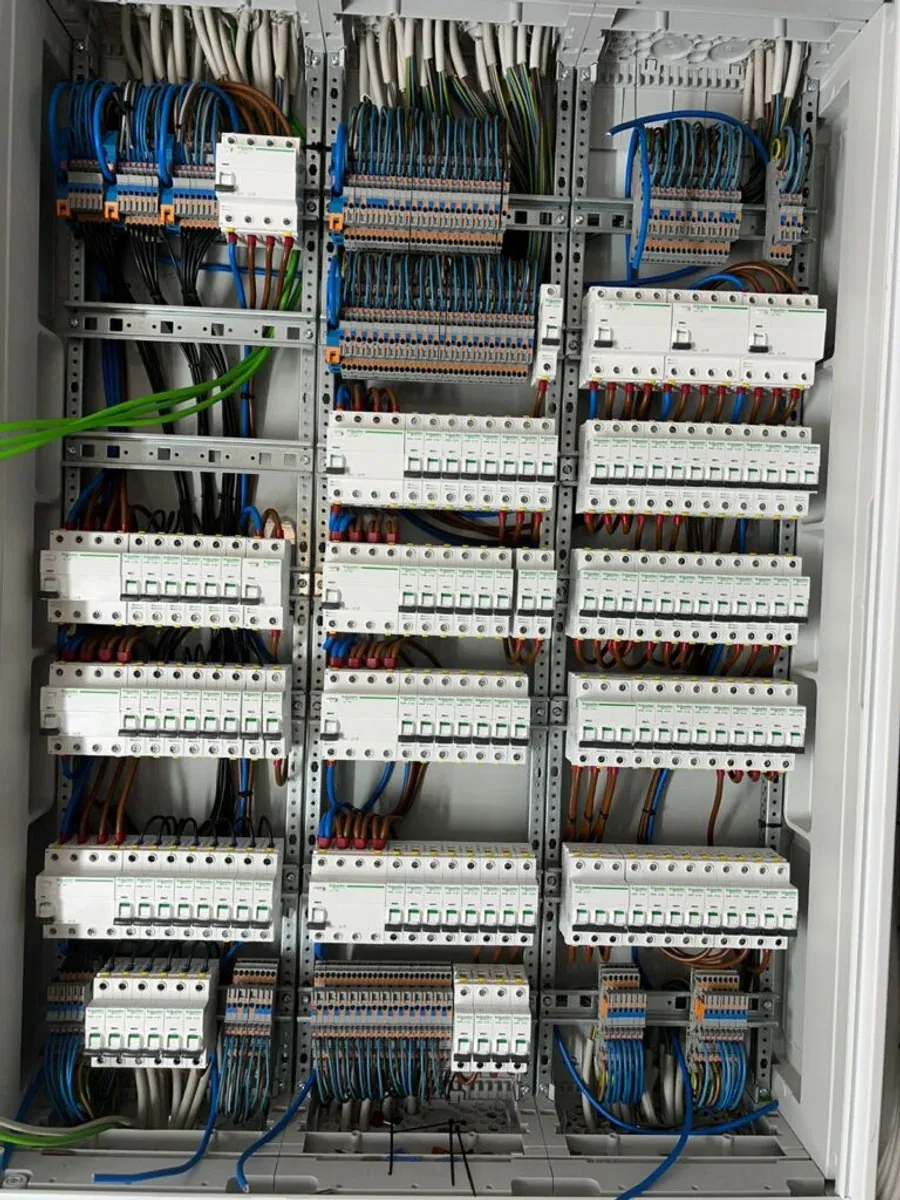 Main Distribution